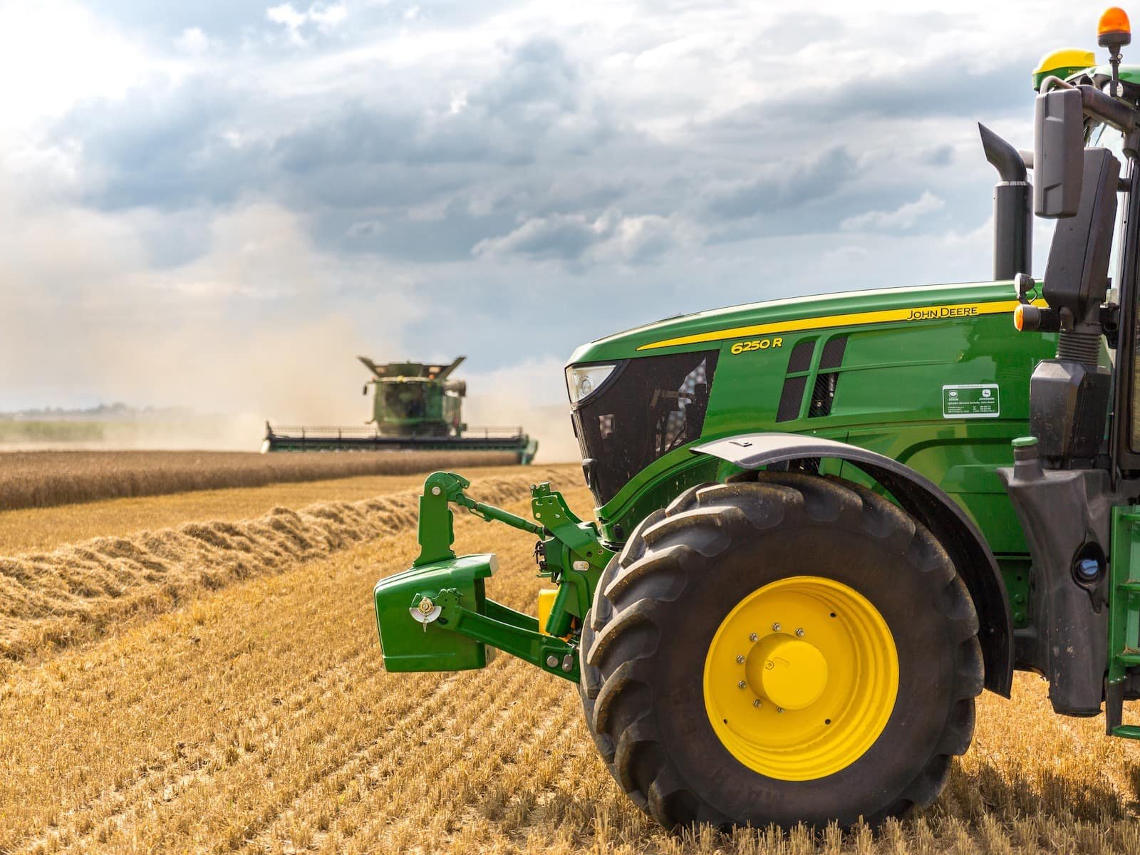 The Benefits of Becoming an Agnomy Ag Service Provider